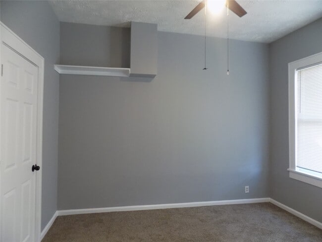 Photo - 414 N Avenue C