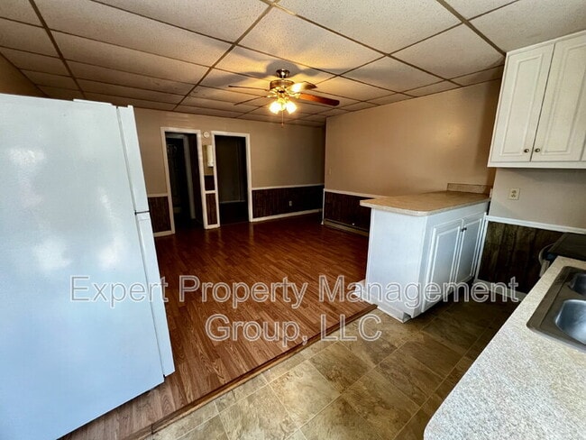 Photo - 103 Winterlochen Dr Unit B