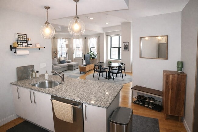 Photo - 40 Fay St Unidad 306