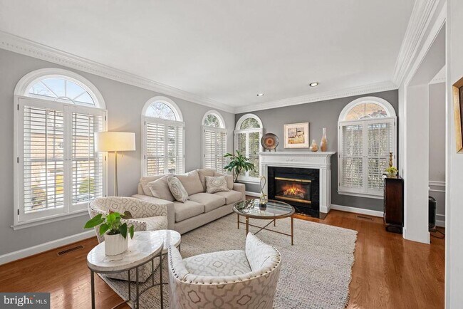 Photo - 5120 Warren Pl NW