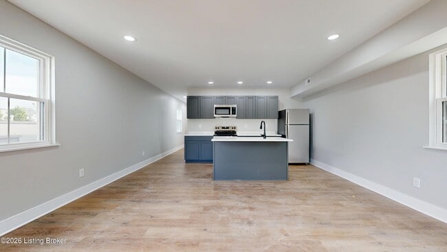 116 Bauer Ave Unit 202