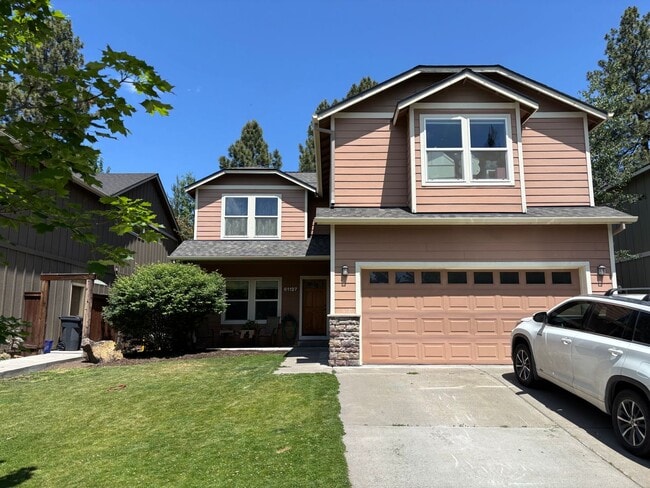 3 Bedroom House with Large Bonus Room and ... - 3 Bedroom House with Large Bonus Room and ...