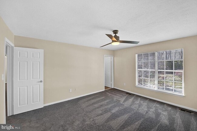 Photo - 801 High Plain Dr