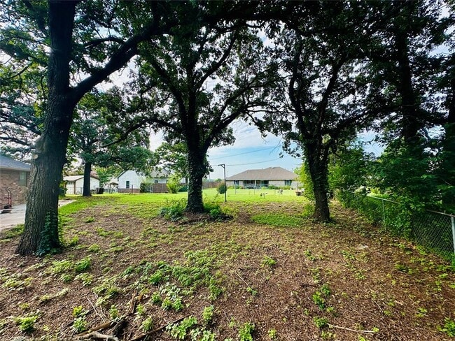 Photo - 107 Clador Dr