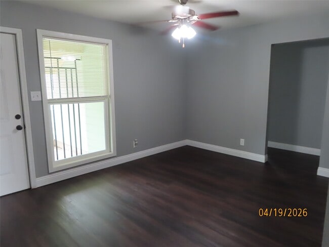 Photo - 10410 Broadstairs St