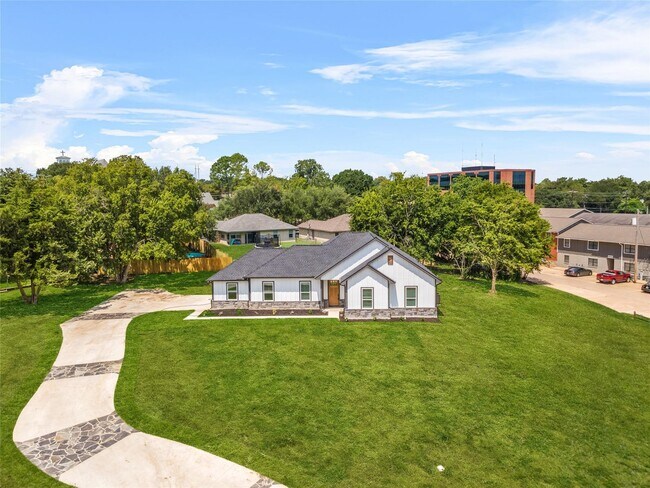 Photo - 2315 Progress Dr