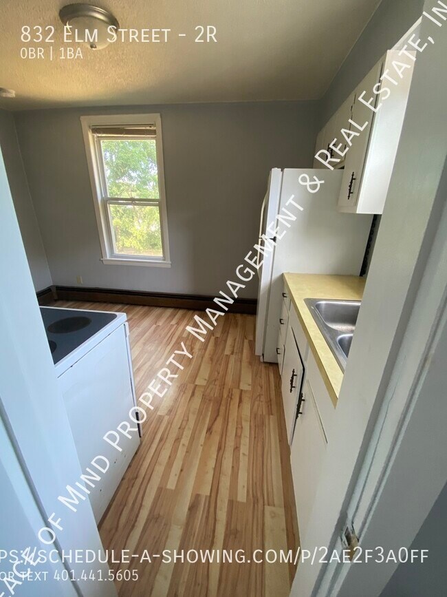 Photo - 832 Elm St Unidad 2R