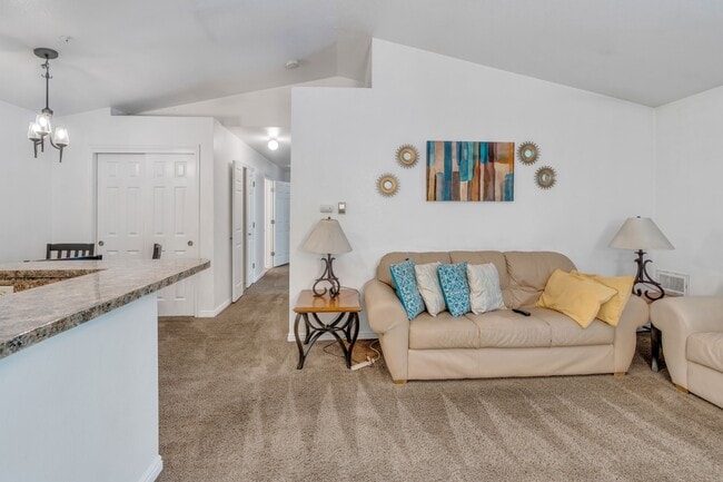 Photo - 98 W 1230 N St