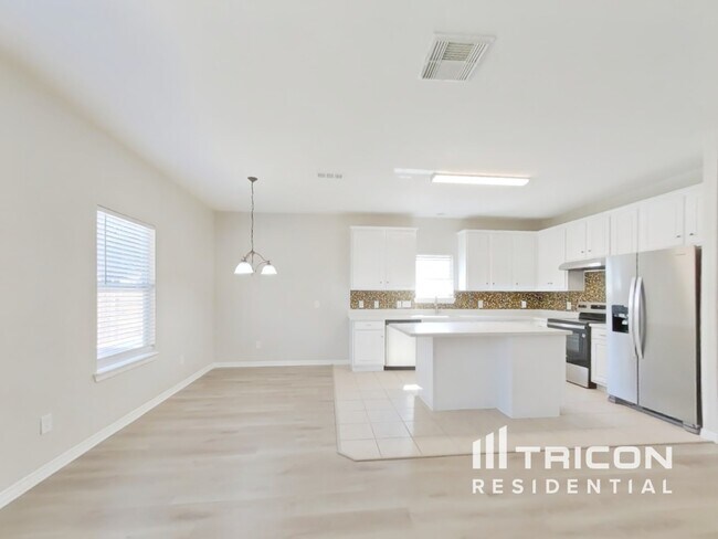 Photo - 21214 Peachvine Ln