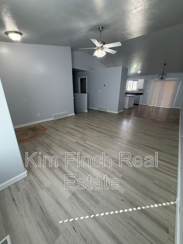 Photo - 2389 Hitching Post Dr