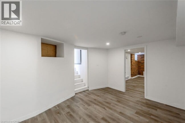 Photo - 191 Sherman Ave S