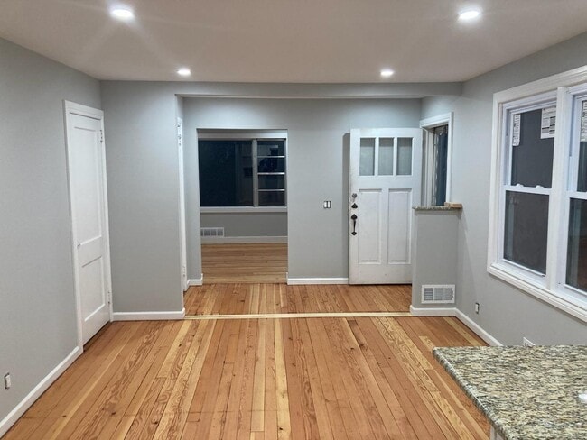 Photo - 23 Bayville Dr