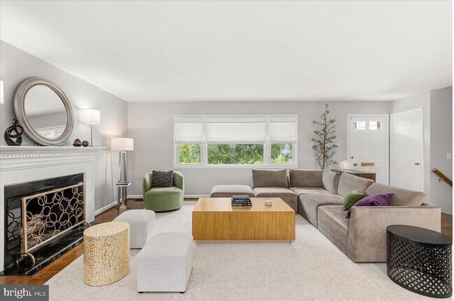 Photo - 7107 Tyndale St