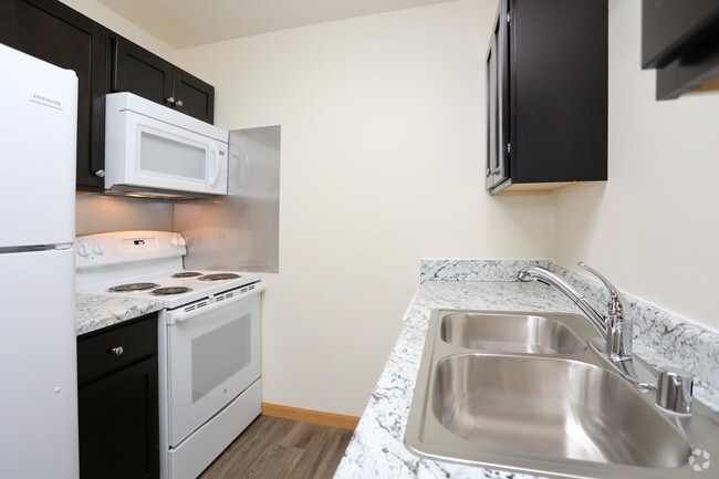 Área de cocina completa - Chateau Townhomes