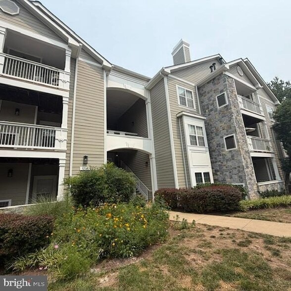 Building Photo - 1716 Lake Shore Crest Dr Unit 22