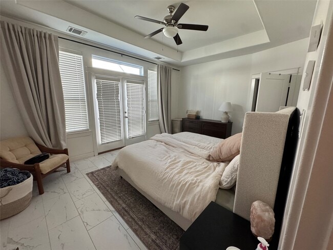 Photo - 902 W 20th St