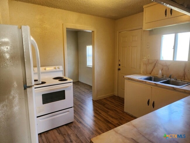 Building Photo - 1312 Carol Way Rental