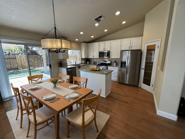 Photo - 8340 Lake Willow Way