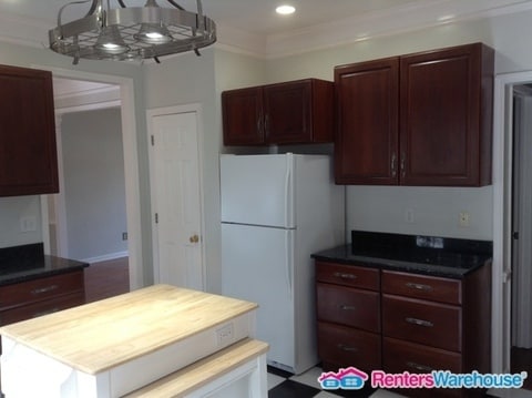 Photo - 1405 McQuiston Ct SW