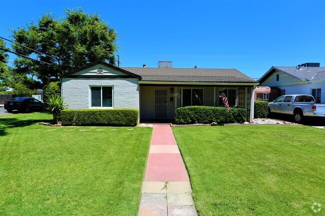 Building Photo - Beautiful home in Turlock