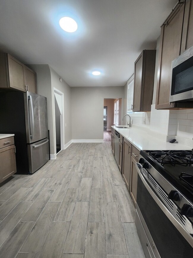 Photo - 8000 S Woodlawn Ave