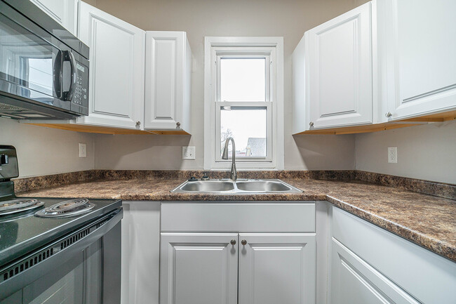 Photo - 170 S Highland Ave House