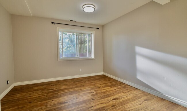 Photo - 17305 Dayton Ave N Unidad A