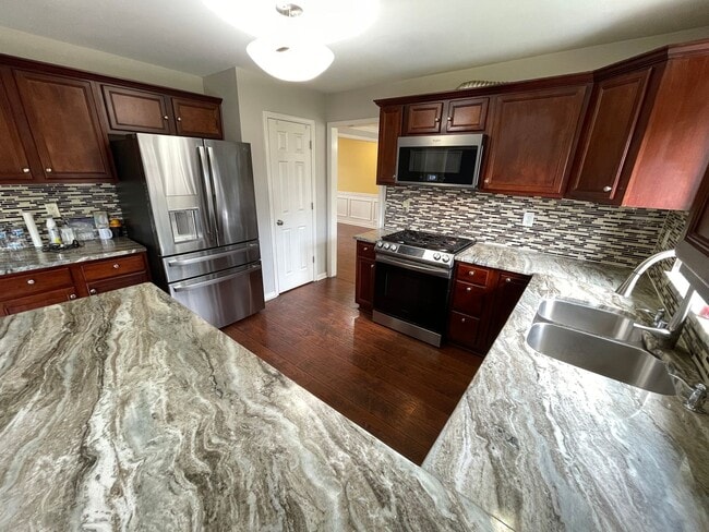 Photo - 10916 Collington Dr