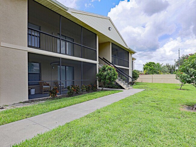 Building Photo - Mystic Gardens 5303-315 Summerlin Rd Fort Myers, FL 33919 Unit Mystic Gardens 5303 Summerlin Rd 315