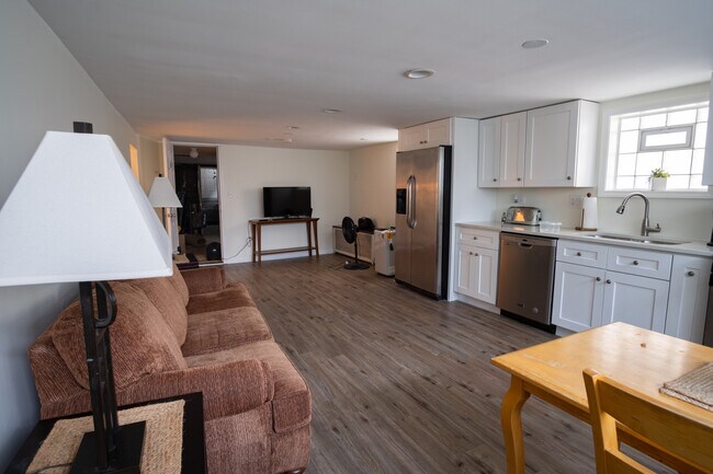 Photo - 5454 W Windsor Ave