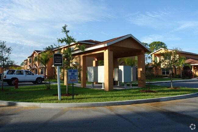 Weatherbee Townhomes - Weatherbee Townhomes