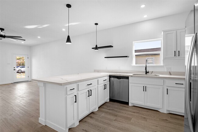 Building Photo - 9708 Stedman St