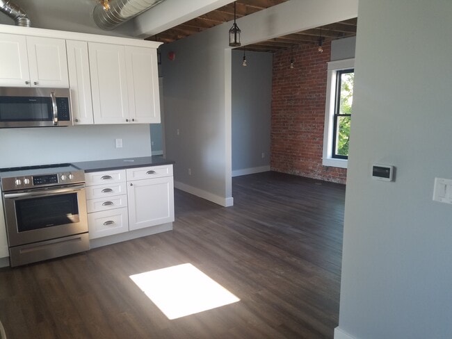 Kitchen - 101 S Stevens St Unit Apartment 303