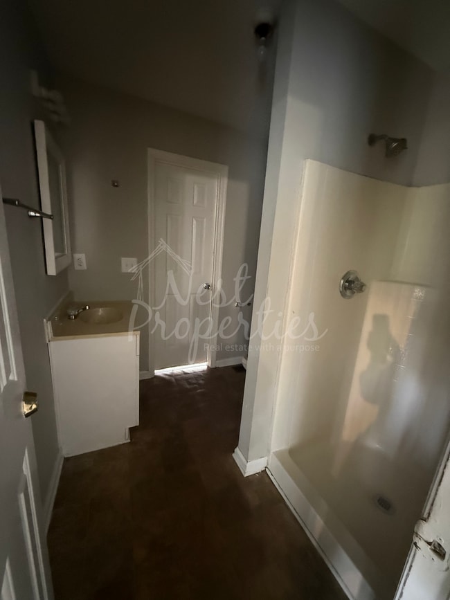 Photo - 1429 Jerome Dr