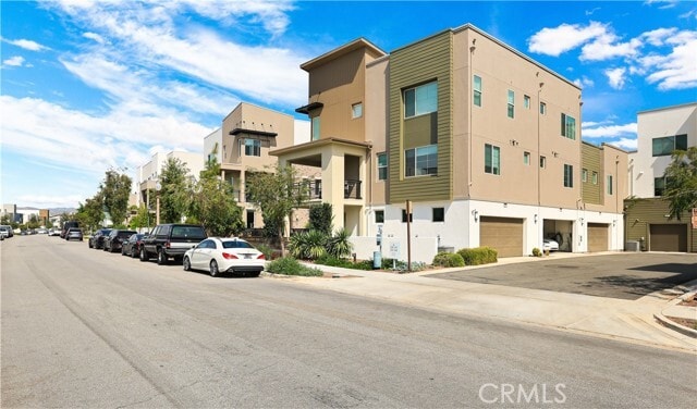 Building Photo - 166 Novel