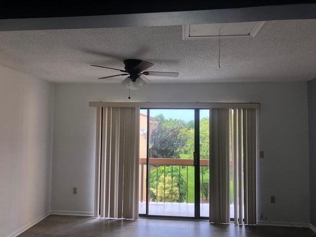 Photo - 7795 Grande St