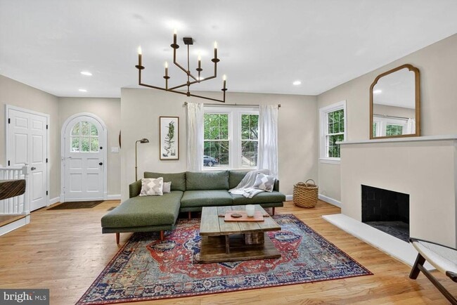 Building Photo - 6017 Inwood St Rental
