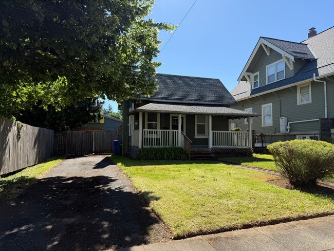 Cozy 2 Bedroom 1 Bath Home - Cozy 2 Bedroom 1 Bath Home