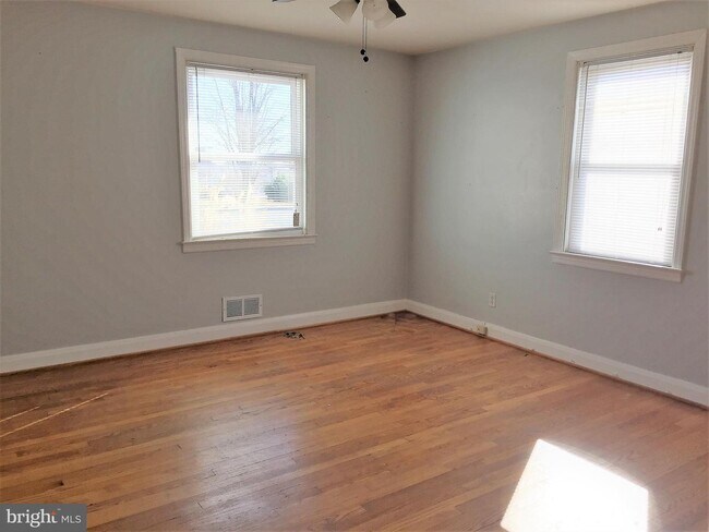 Photo - 9512 Belair Rd