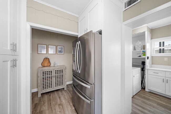 Photo - 1631 Castle Ct