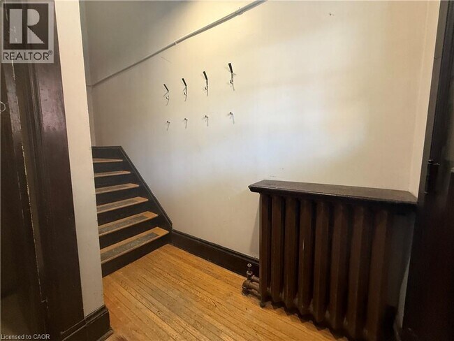 Photo - 288 Frederick St