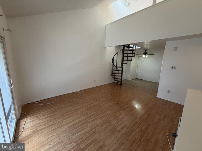 Photo - 7751 Oxford Ave Unit 2