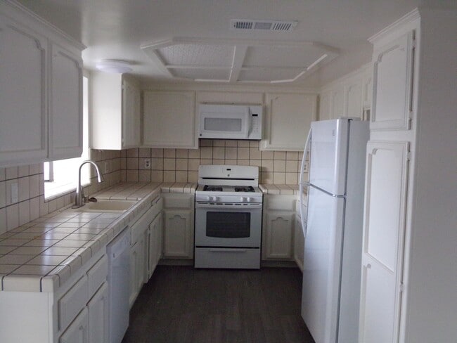 Photo - 21235 Windsong St