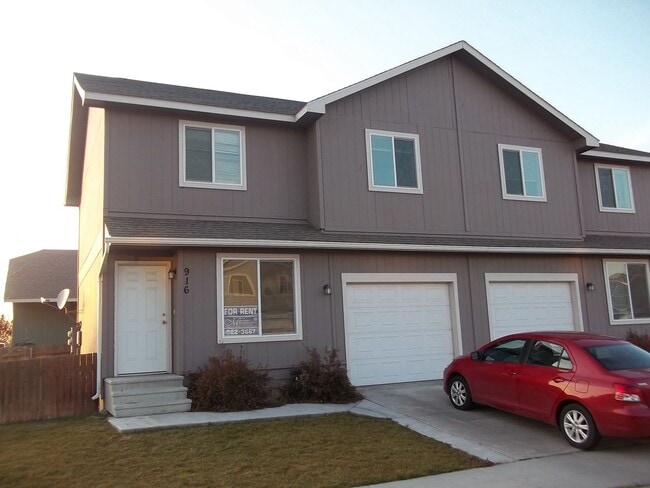 Building Photo - 1238 Unit 12203