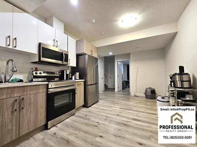 Photo - 8020 Kiriak Link SW