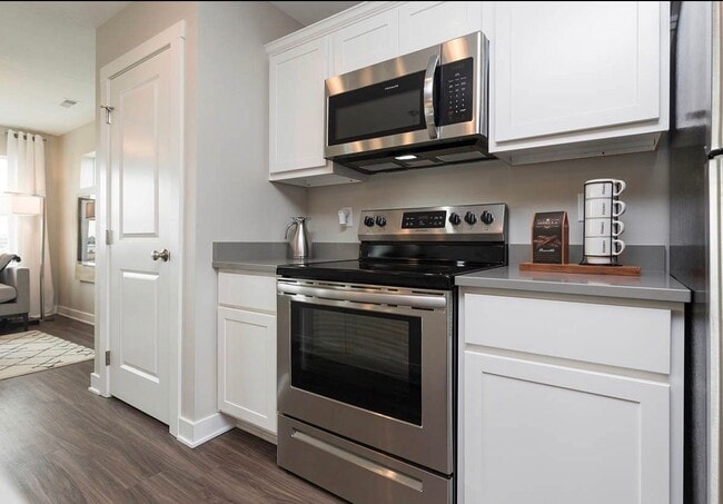 Photo - 166 NE 23rd Ln