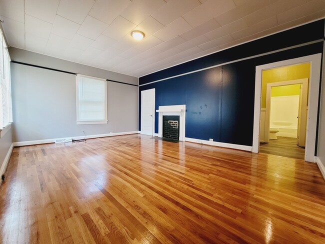 Photo - Updated 2-Bedroom 1-Bathroom Home for Rent Gastonia, NC