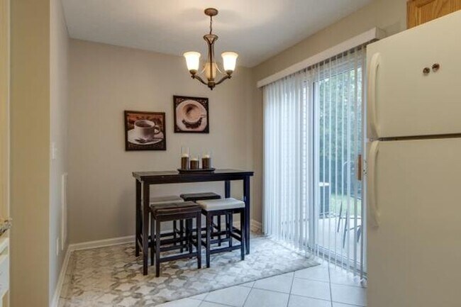 Photo - 674 Flintlock Ct