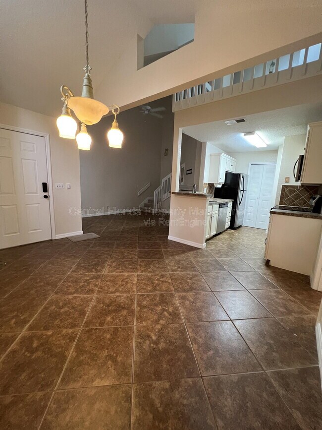 Photo - 954 Forest Ridge Ct Unit Apt 202
