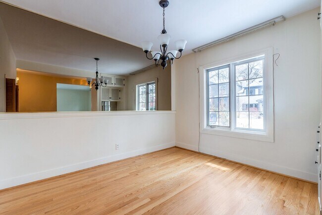 Photo - 24 Douglas Crescent